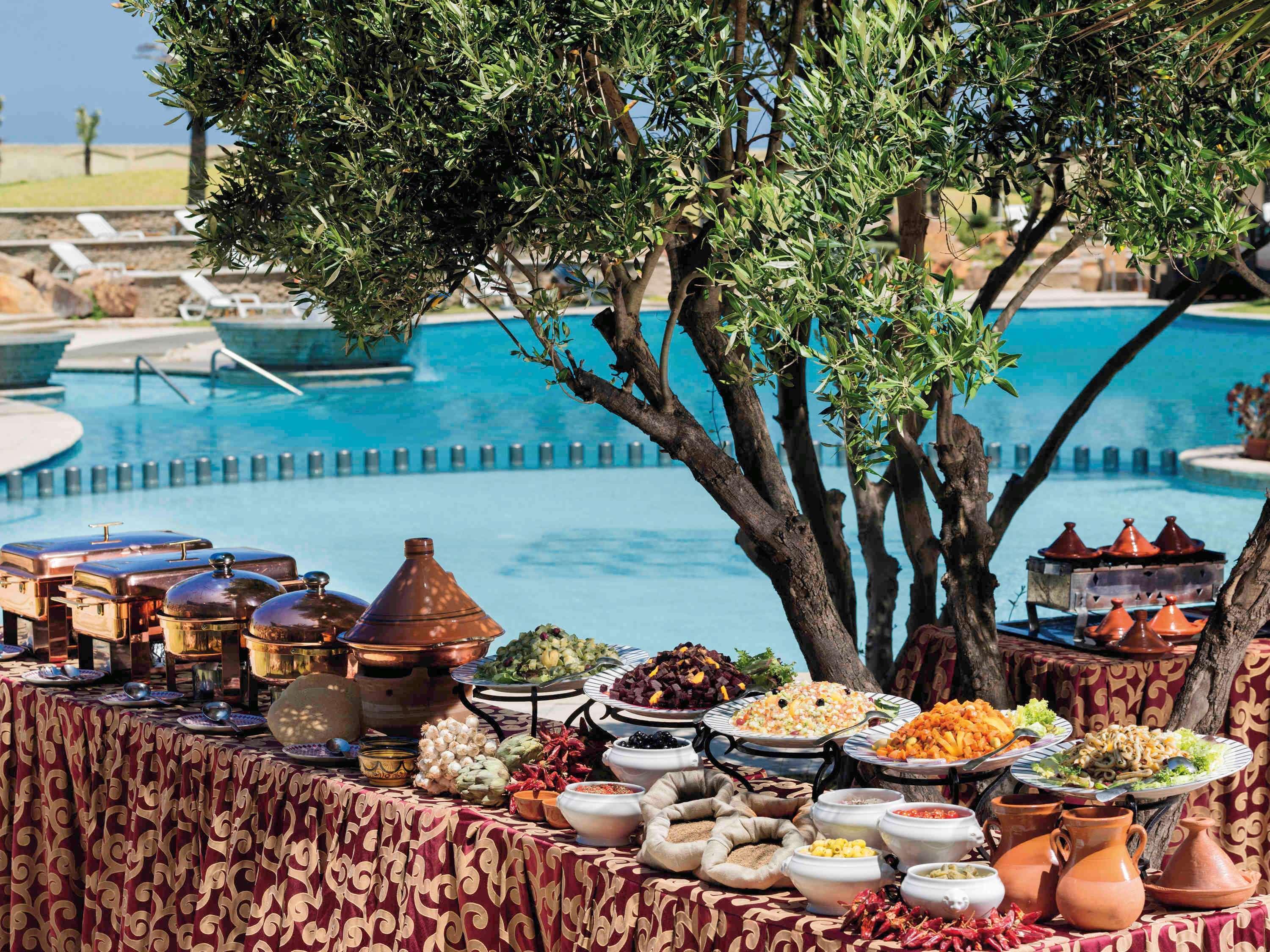 Moevenpick Hotel & Casino Malabata Tanger Екстер'єр фото The pool at the Royal Mirage