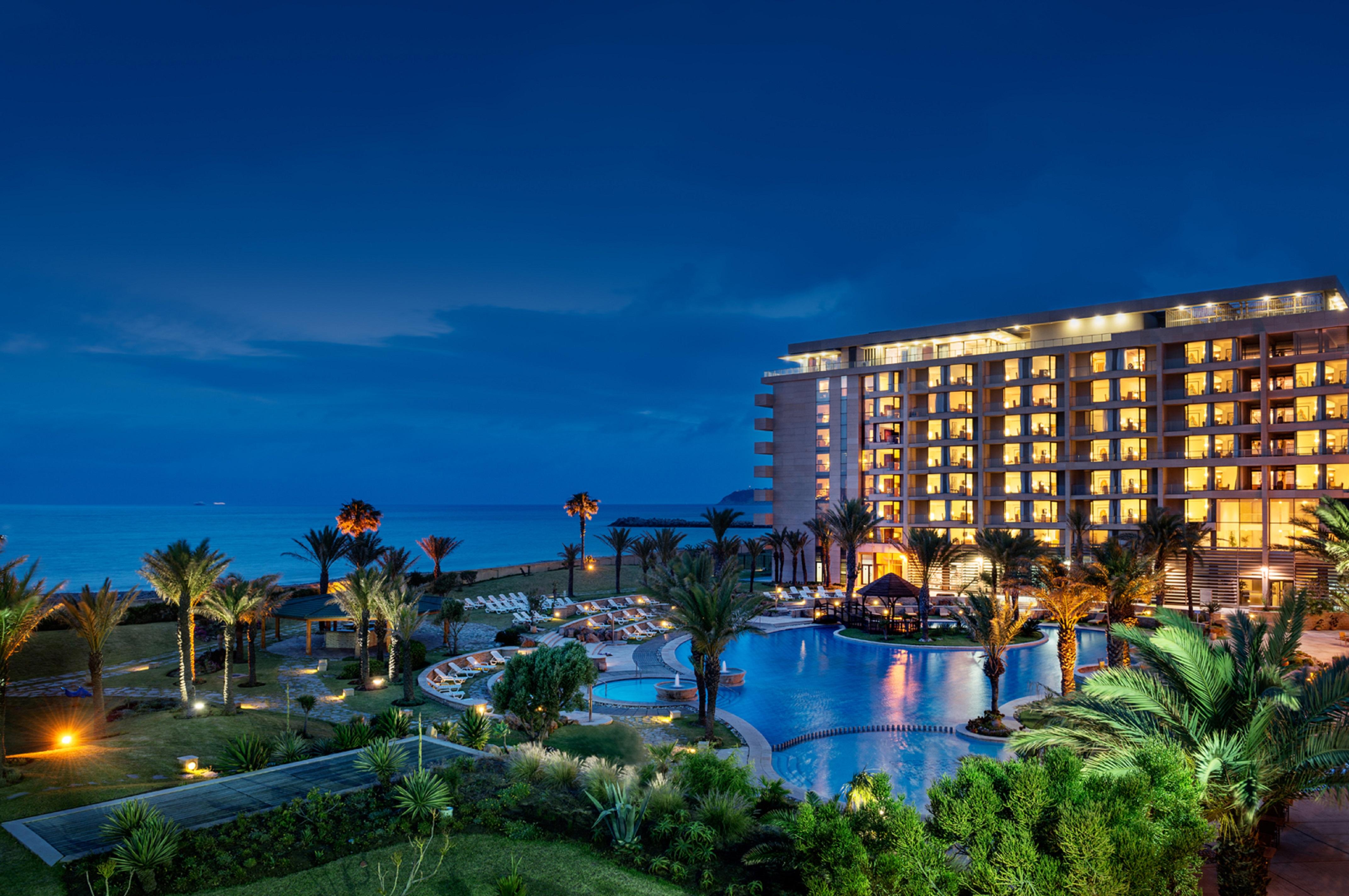 Moevenpick Hotel & Casino Malabata Tanger Екстер'єр фото Hilton Phuket Resort and Spa