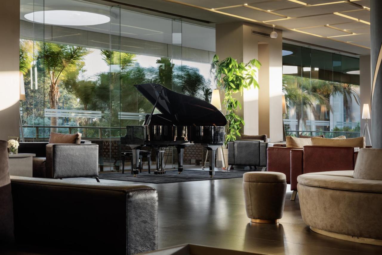 Moevenpick Hotel & Casino Malabata Tanger Екстер'єр фото The piano in the lobby