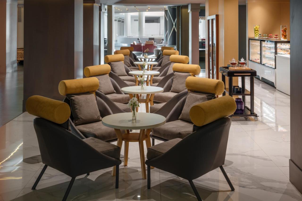 Moevenpick Hotel & Casino Malabata Tanger Екстер'єр фото The lounge at the airport