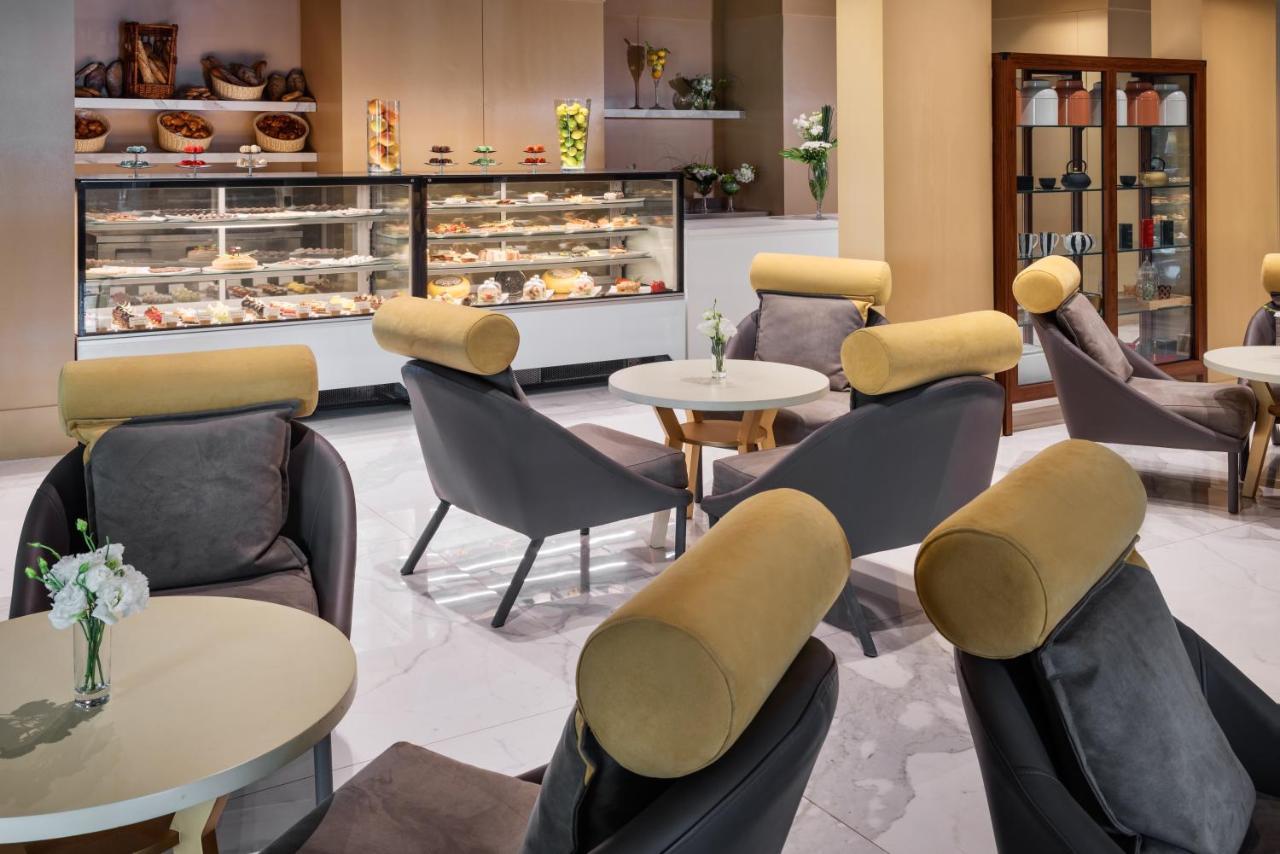 Moevenpick Hotel & Casino Malabata Tanger Екстер'єр фото The Lounge at the airport